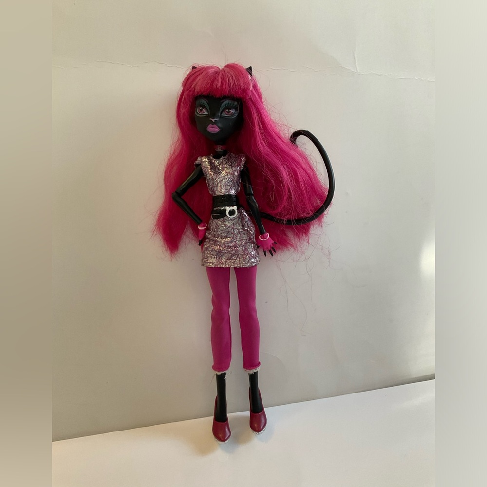 New Scaremester Catty Noir Monster High Doll